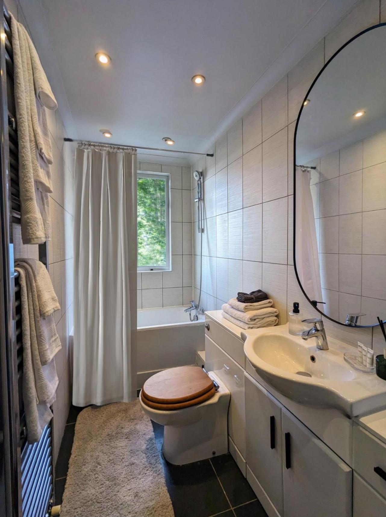 Charming Bright 2-Bed Heritage Flat, Battersea Park, London Exteriör bild